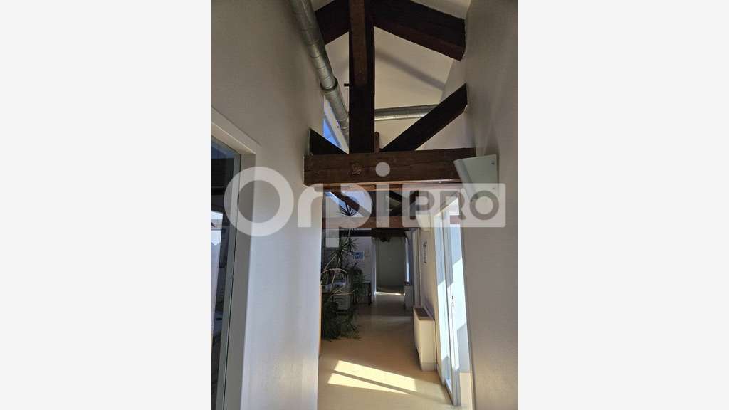 Bureau 480m² à louer à Villefranche