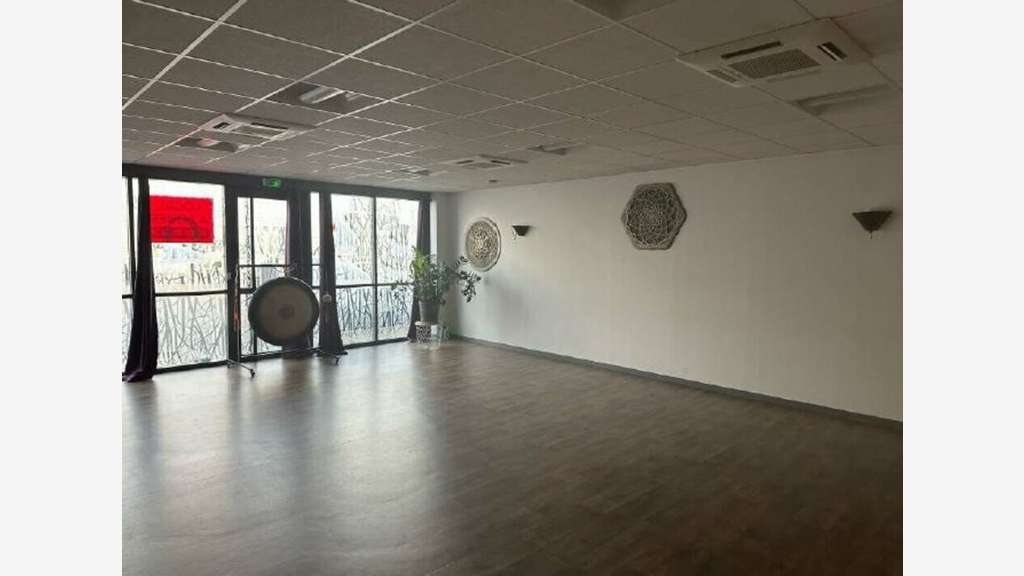Bureaux 96m² axe passant de Villefranche/Saône