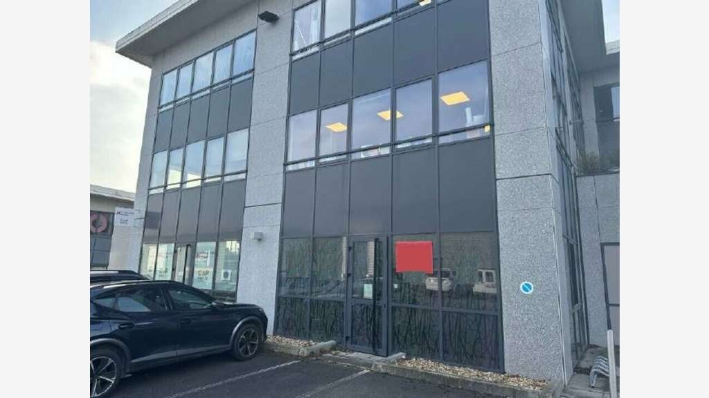 Bureaux 96m² axe passant de Villefranche/Saône