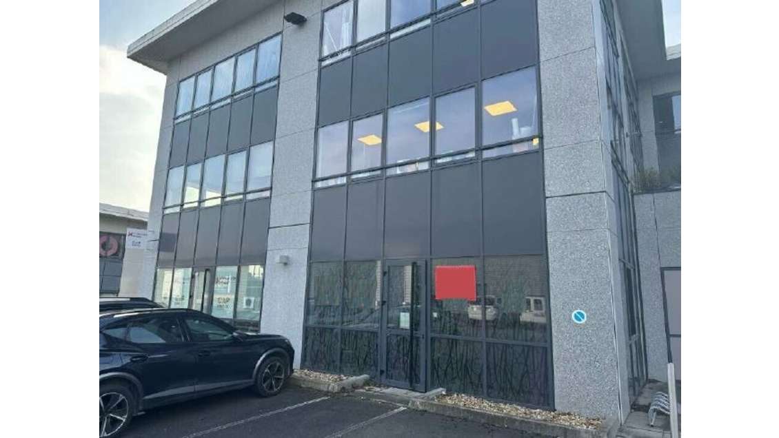 Bureaux 96m² axe passant de Villefranche/Saône