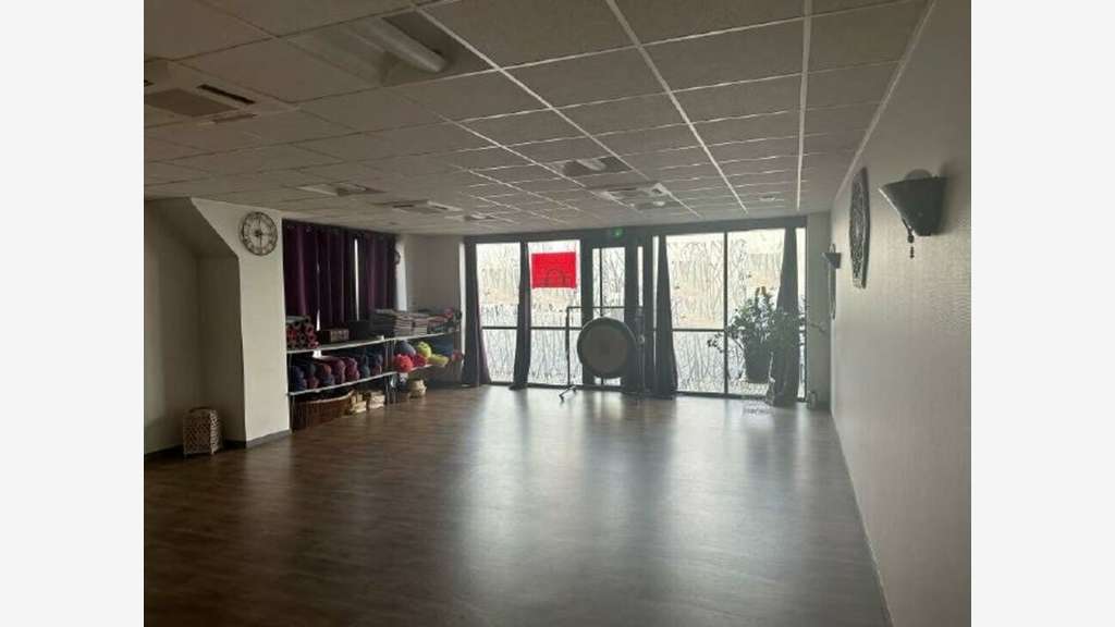 Bureaux 96m² axe passant de Villefranche/Saône