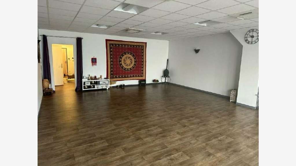 Bureaux 96m² axe passant de Villefranche/Saône