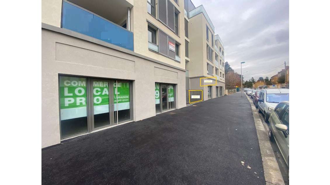 A louer locaux professionnels Villefranche centre