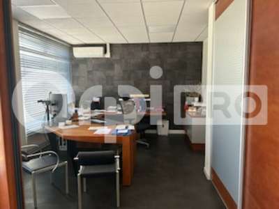 Bureau à louer 227m² à Villefranche centre