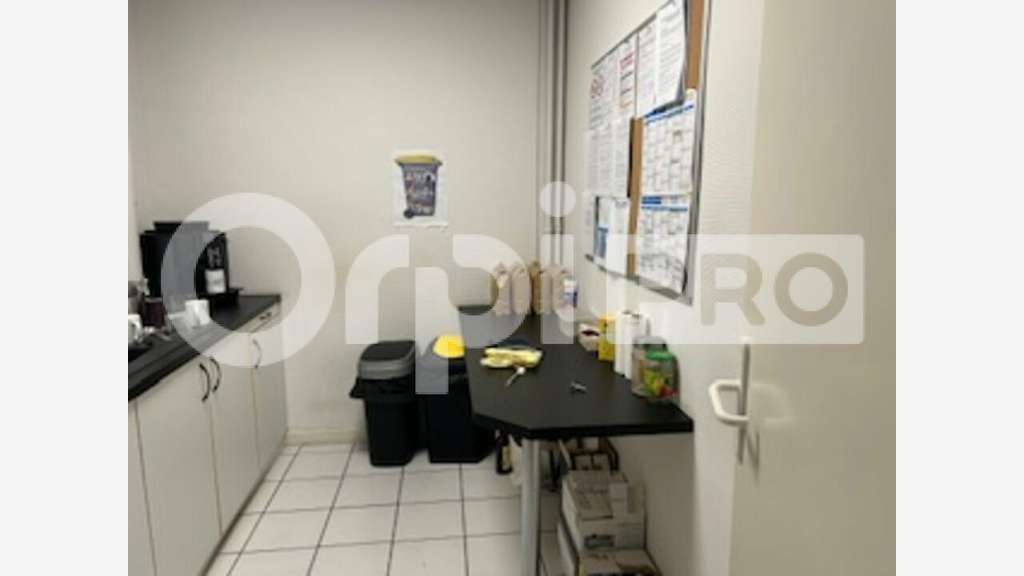 Bureau à louer 227m² à Villefranche centre