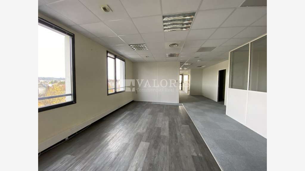 Bureaux de 222m² à louer à Villefranche sur Saône