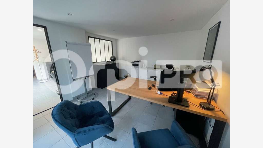 Bureau refait à neuf à louer à Villefranche/Saône