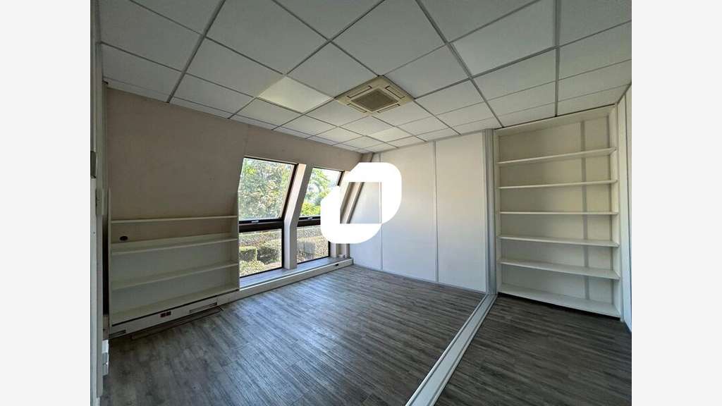 A louer Bureaux 228m² Villejuif
