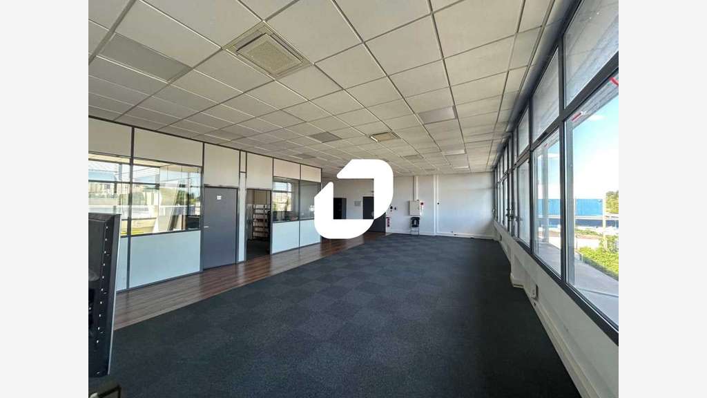 A louer Bureaux 110m² Villejuif