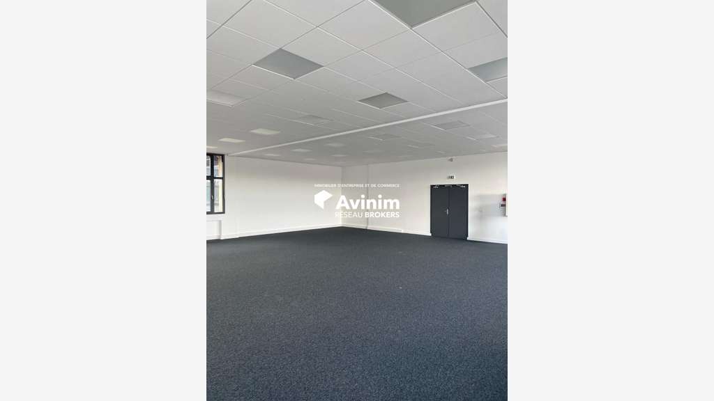 A louer plateau bureaux 142m² aux portes de Paris