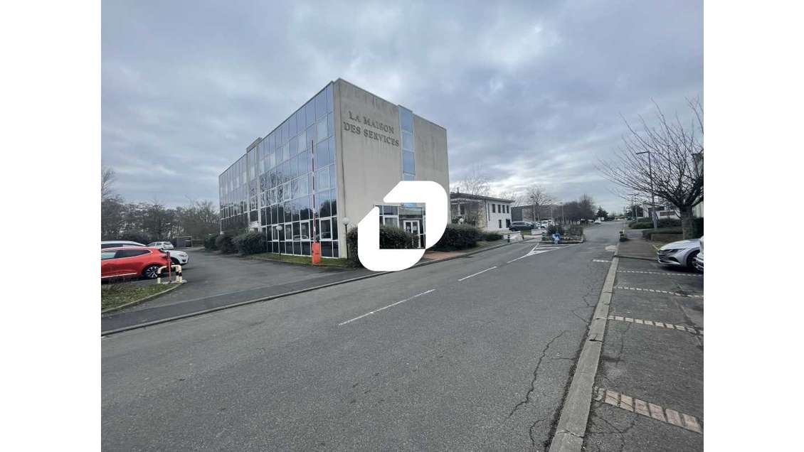 A louer Bureaux 120m² Villejust