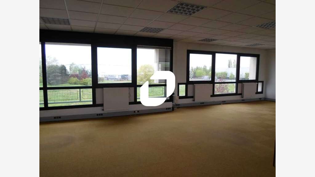 A louer Bureaux 65m² Villejust