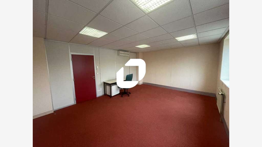 A louer Bureaux 120m² Villejust