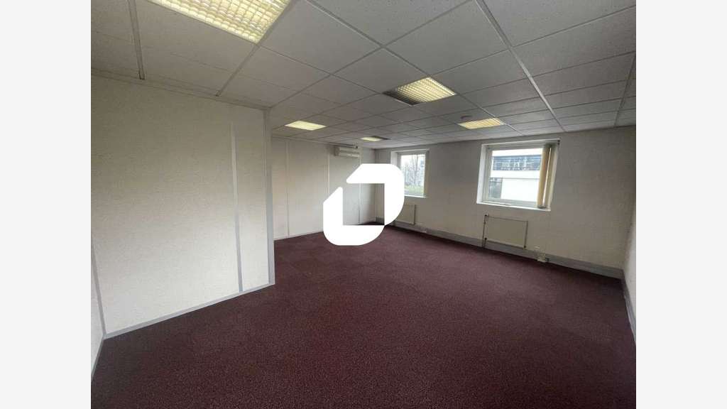 A louer Bureaux 120m² Villejust