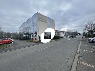 A louer Bureaux 120m² Villejust