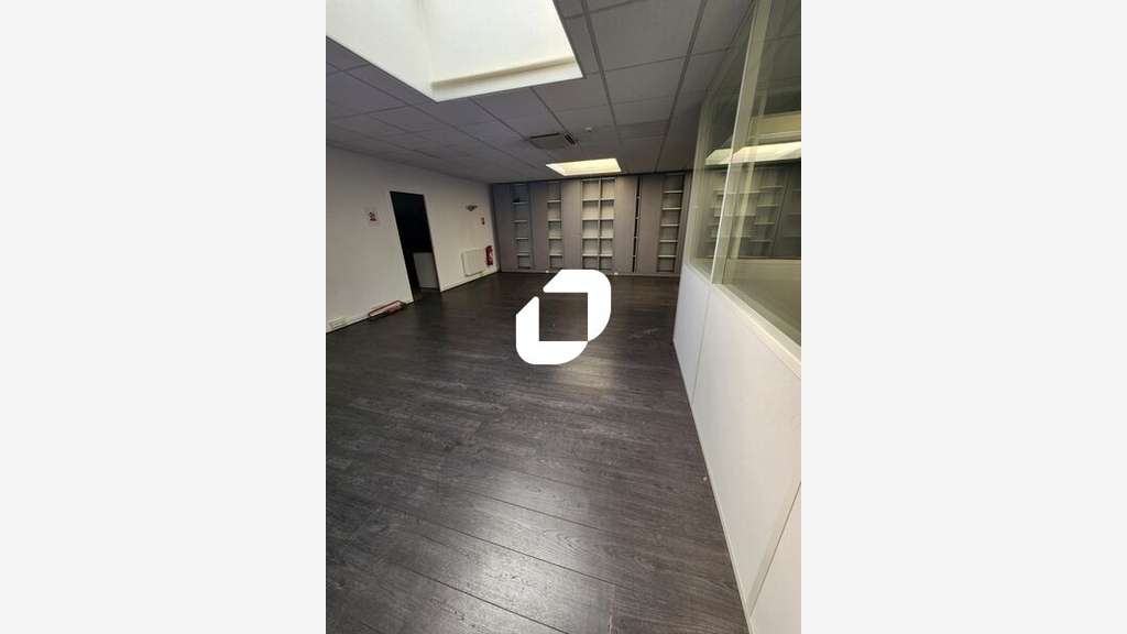 A louer Bureaux 1150m² Villemomble
