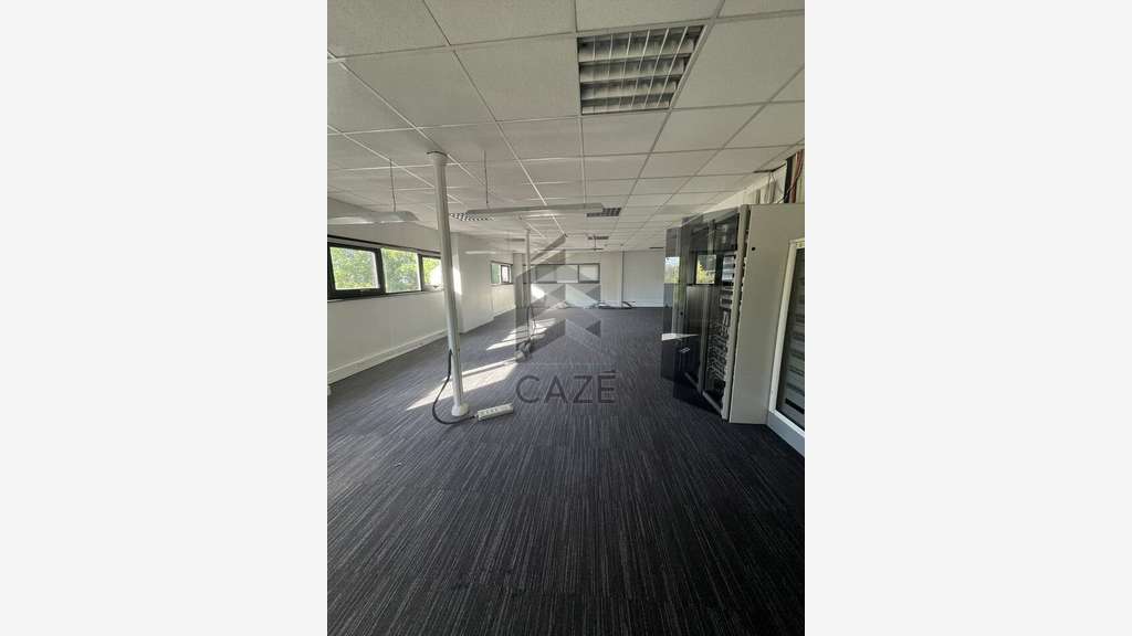 Loue bureaux 224m² Villenave d'Ornon proche rocade