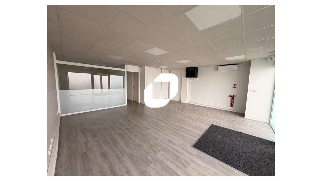 A louer Bureaux 136m² Villenave d'ornon