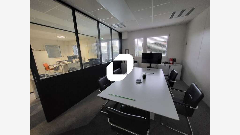 A louer Bureaux 232m² Villeneuve d'ascq