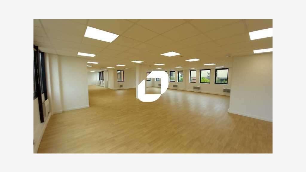 A louer Bureaux 245m² Villeneuve d'ascq