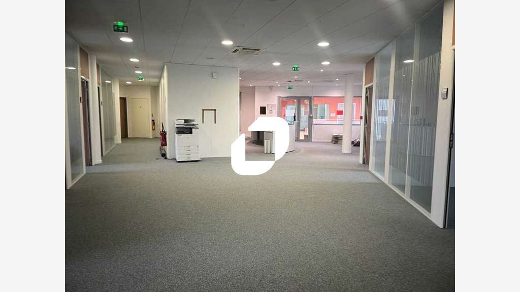 A louer Bureaux 1300m² Villeneuve d'ascq