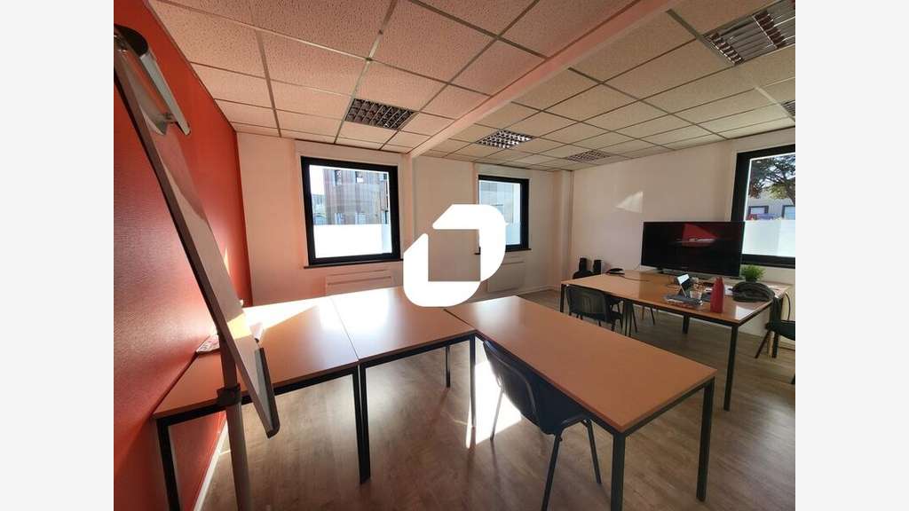 A louer Bureaux 890m² Villeneuve d'ascq