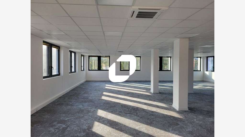 A louer Bureaux 890m² Villeneuve d'ascq