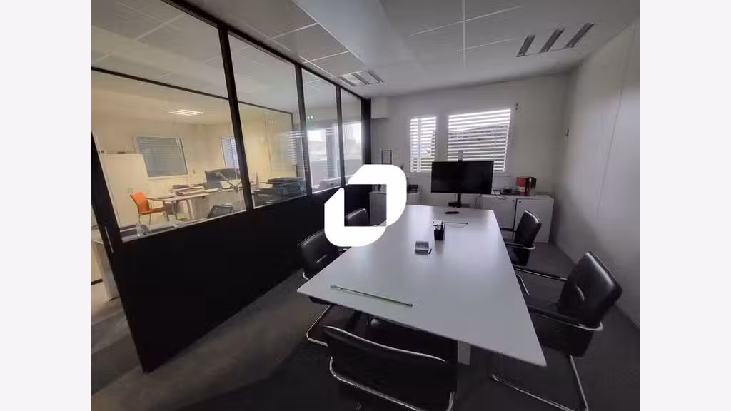 A louer Bureaux 232m² Villeneuve d'ascq