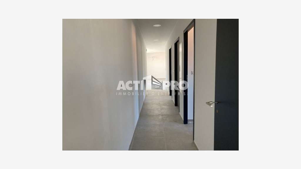 À louer bureaux 70m² R+1 à Villeneuve-de-la-Raho