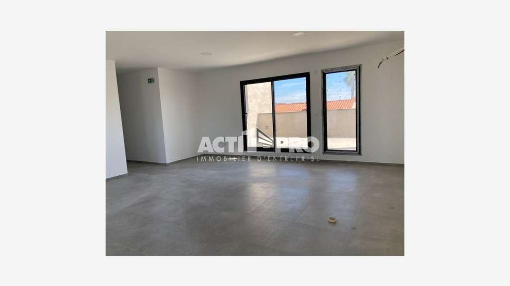 À louer bureaux 70m² R+1 à Villeneuve-de-la-Raho