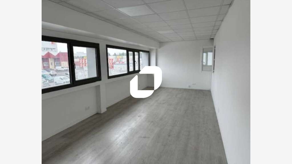 A louer Bureaux 212m² Villeneuve la garenne