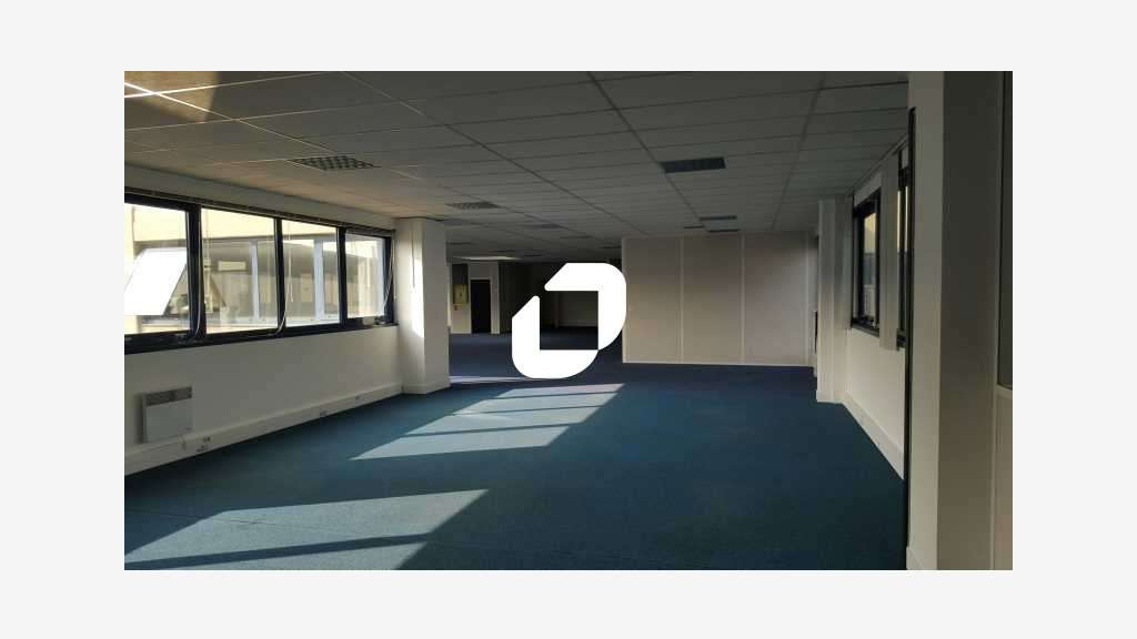 A louer Bureaux 900m² Villeneuve la garenne