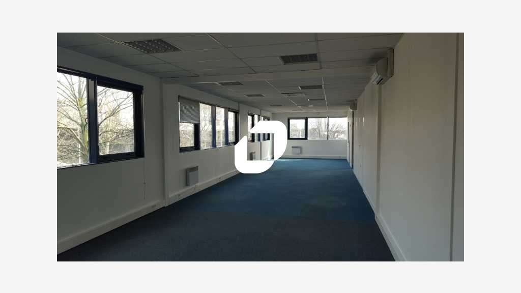 A louer Bureaux 900m² Villeneuve la garenne
