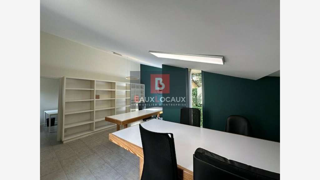 A louer bureaux 51m² R+1 à Villeneuve-lès-Avignon
