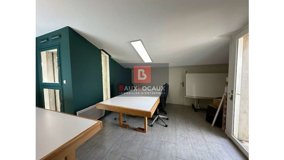 A louer bureaux 51m² R+1 à Villeneuve-lès-Avignon