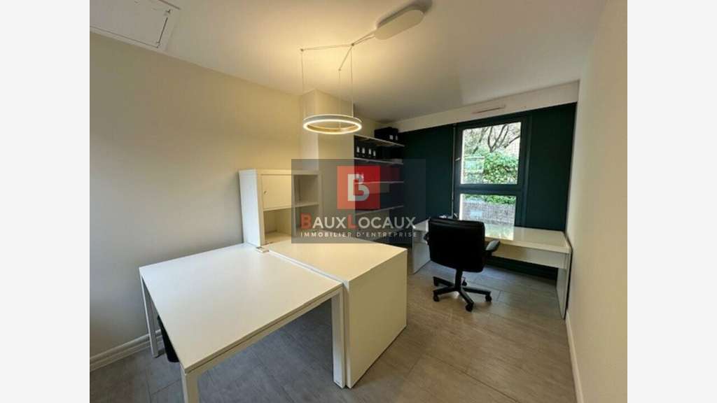 A louer bureaux 51m² R+1 à Villeneuve-lès-Avignon