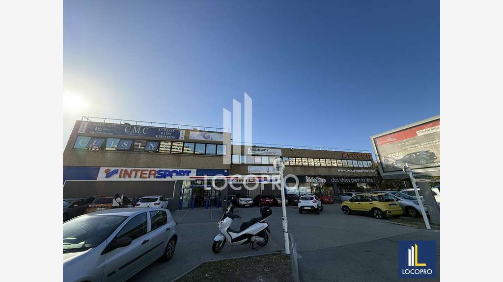 Location bureau 83m² R+1 à Villeneuve-Loubet