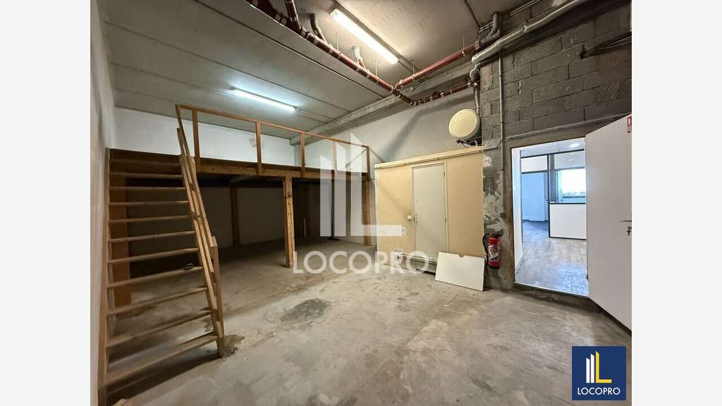 A louer bureaux 178m² RDC à Villeneuve-Loubet RN7