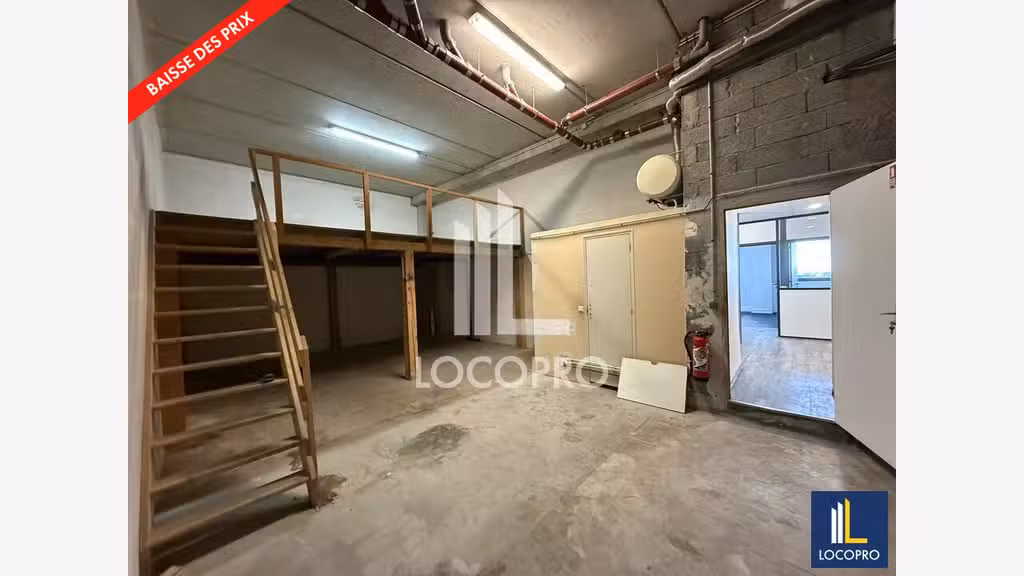 A louer bureaux 178m² RDC à Villeneuve-Loubet RN7 
