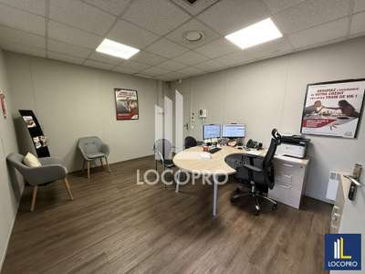 A louer bureaux 117m² R+1 Villeneuve-Loubet RN7