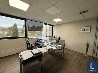 A louer bureaux 117m² R+1 Villeneuve-Loubet RN7