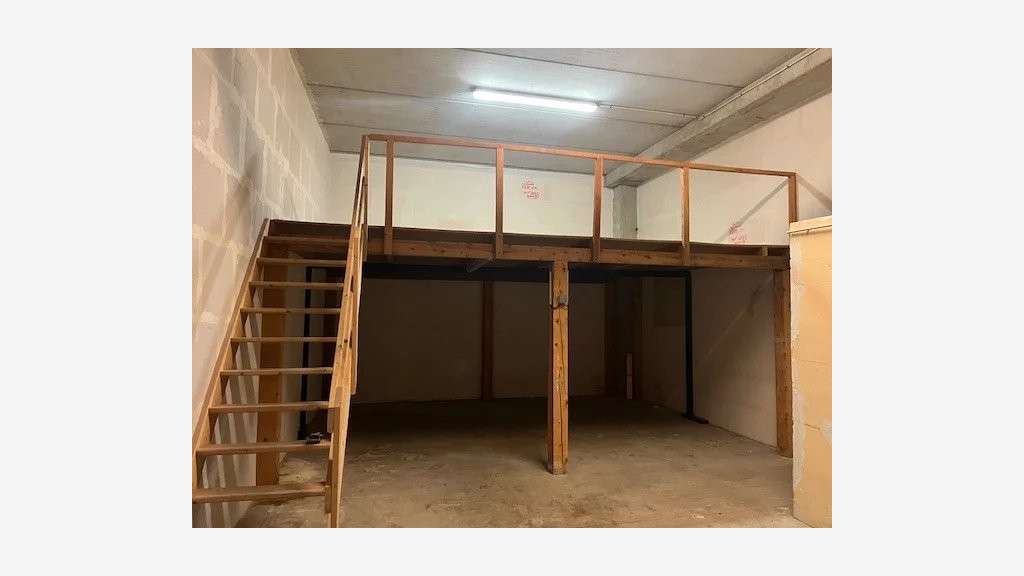 A louer bureaux 178m² pkg coll. Villeneuve-Loubet