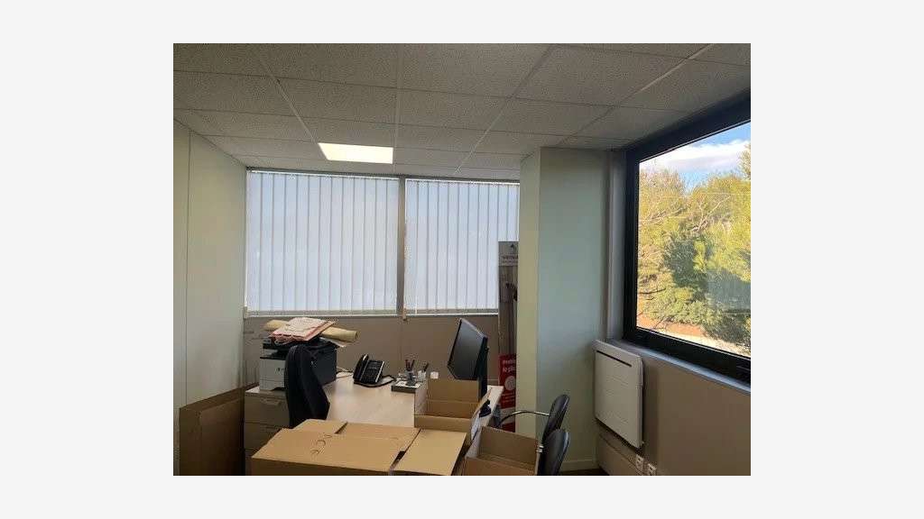 A louer bureaux 117m² pkg coll. Villeneuve-Loubet