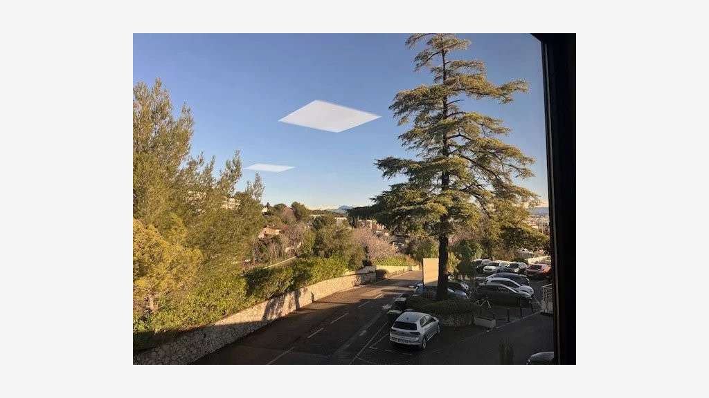 A louer bureaux 117m² pkg coll. Villeneuve-Loubet