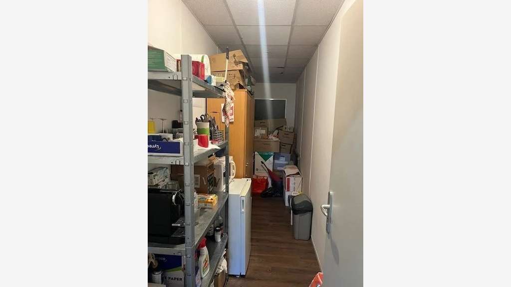 A louer bureaux 117m² pkg coll. Villeneuve-Loubet