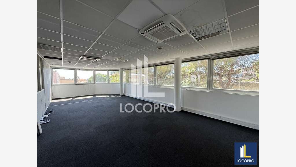 A louer bureaux 200m² RDC à Villeneuve-Loubet