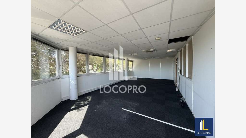A louer bureaux 200m² RDC à Villeneuve-Loubet