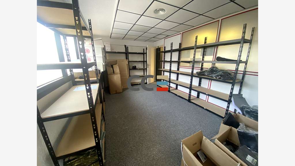 Location bureaux 112m² R+2 à Villeneuve-Loubet