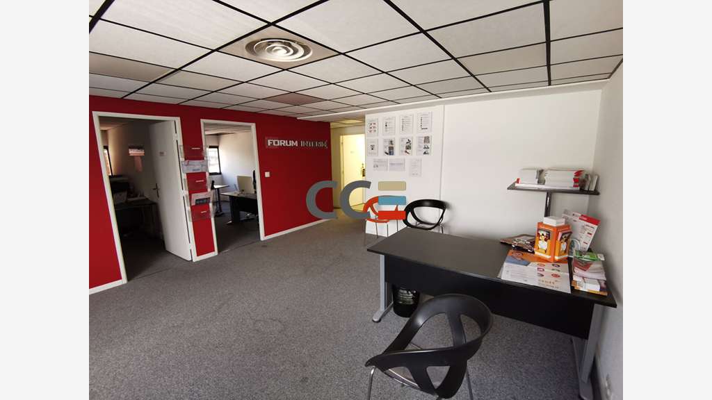 Location bureaux 112m² R+2 à Villeneuve-Loubet