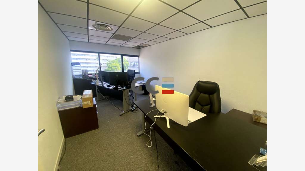 Location bureaux 112m² R+2 à Villeneuve-Loubet